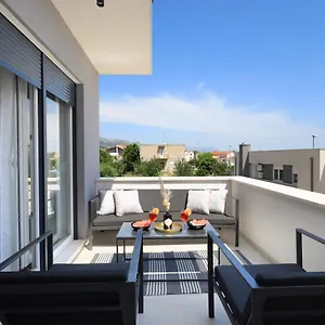 Bonaca With Terrace And Private Parking Apartament Kaštela