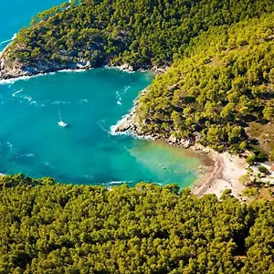 Brad's House. Saint-Cyr-sur-Mer